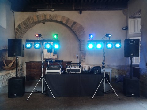 Le Basic Package DJ Raph Au Château De Varennes À Quincié-En-Beaujolais